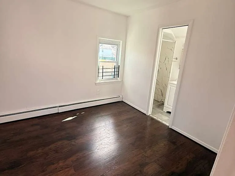 212 Central Ave — Photo 7