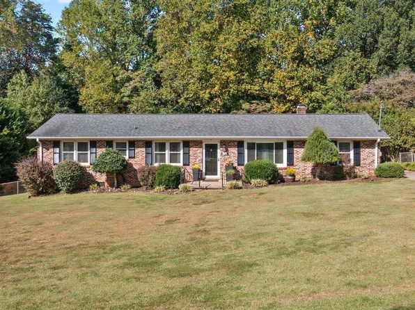 16 Arlene Dr, Greenville, SC 29617