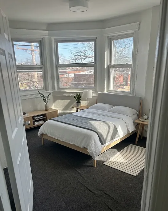 4 bed, 2000 sqft, $2,500 — Photo 2