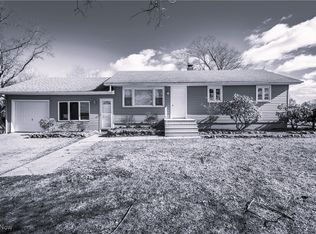 14889 Macklin Rd, New Springfield, OH 44443