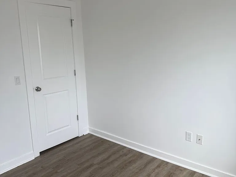59 Throckmorton St — Photo 12