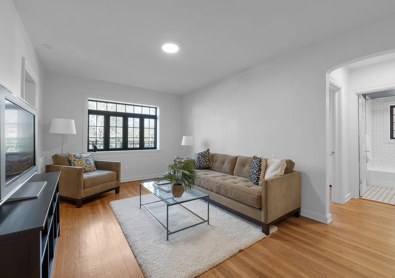 441 East Town Street - 210 - Unit 210 — Photo 1
