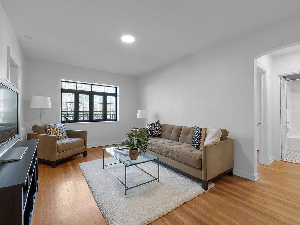 441 E Town St #210