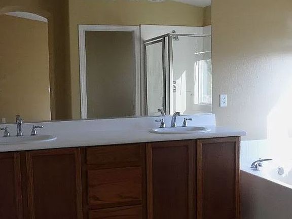 3rd image of 34825 Fairport Way