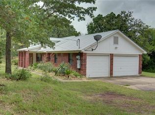 189 Laura Ln, Bastrop, TX 78602