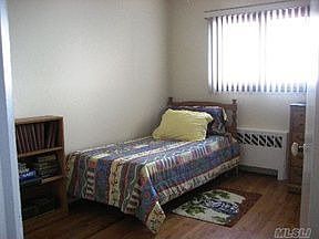 5th image of 19 Gaulton Dr