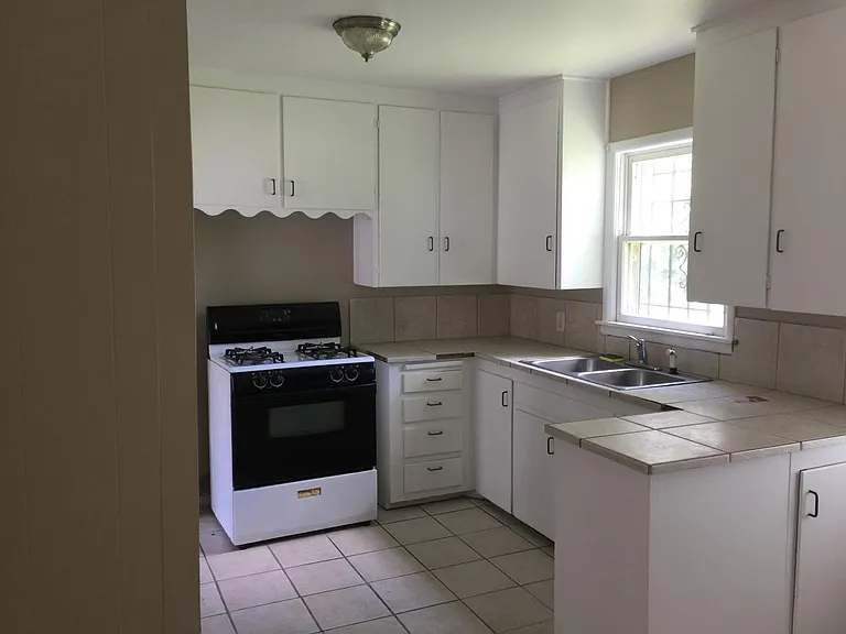 4348 N Garrison Pl — Photo 5