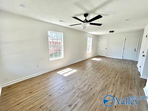 4th image of 1909 Oglesby Dr NW