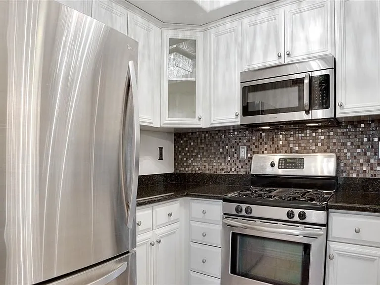 5049 Los Morros Way — Photo 16