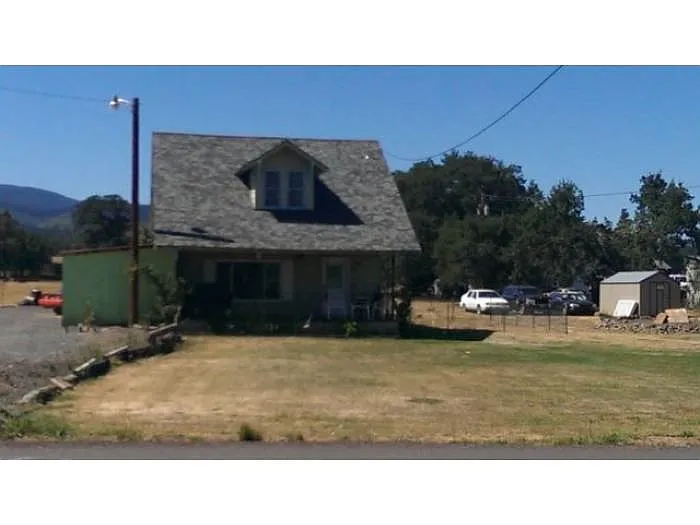 1694 Tucker Rd photo 1