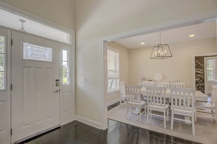 11470 Heron Ln
