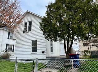 15 Quigley Blvd SW APT 1, Grand Rapids, MI 49507