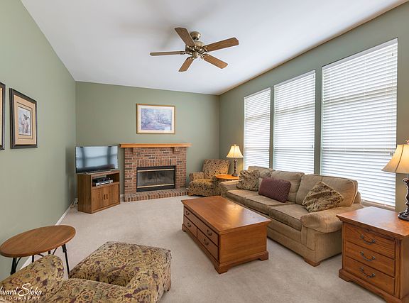 4th image of 9942 Chetwood Dr