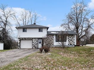 88 Bay Rd, Rideau Lakes, ON K0G1L0