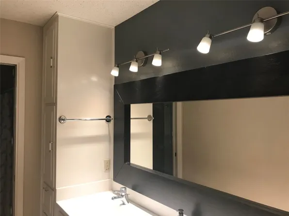 706 Arrowhead Dr, Salado, TX 76571