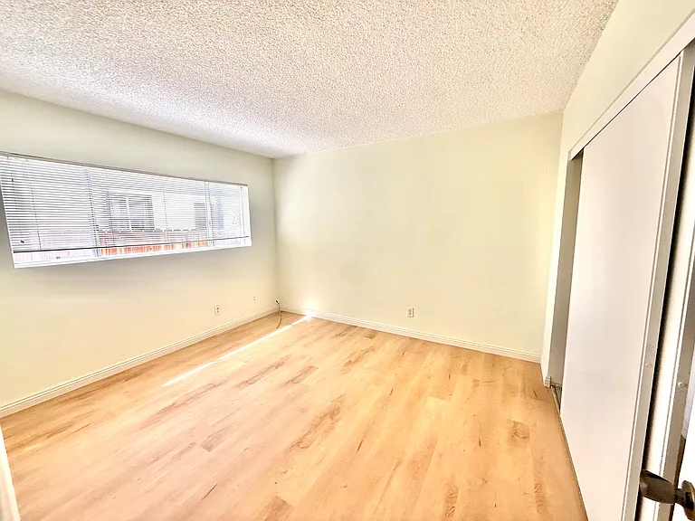 1629 Franklin St #2 — Photo 8