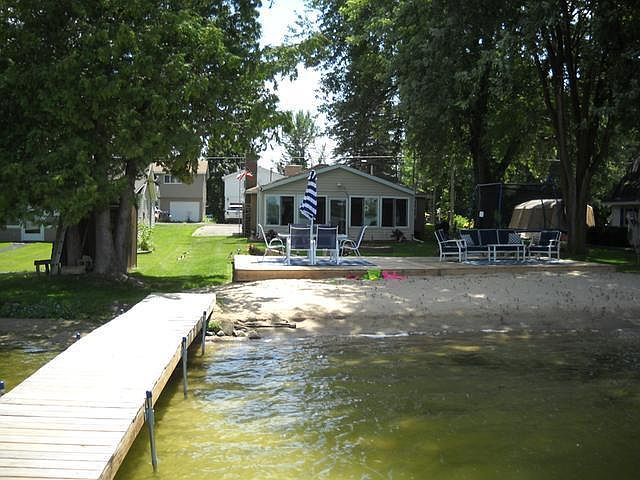 1st image of 2916 W Lakeside Dr
