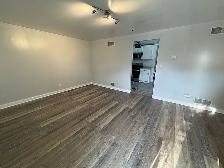 5921 S Racine Ave #1 — Photo 3