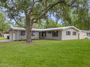 2604 Fernwood St, Pascagoula, MS 39567