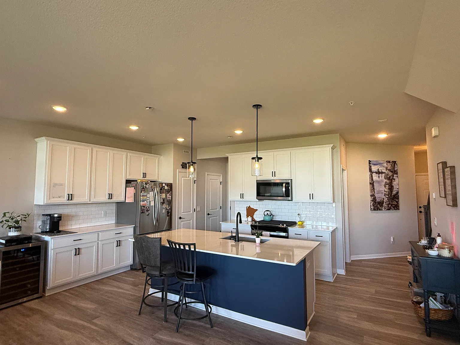 3 bed, 2.5 bath, 2000 sqft, $2,850 — Photo 1