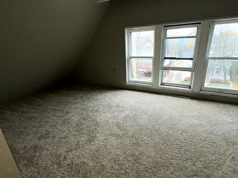2317 E Park Pl — Photo 12
