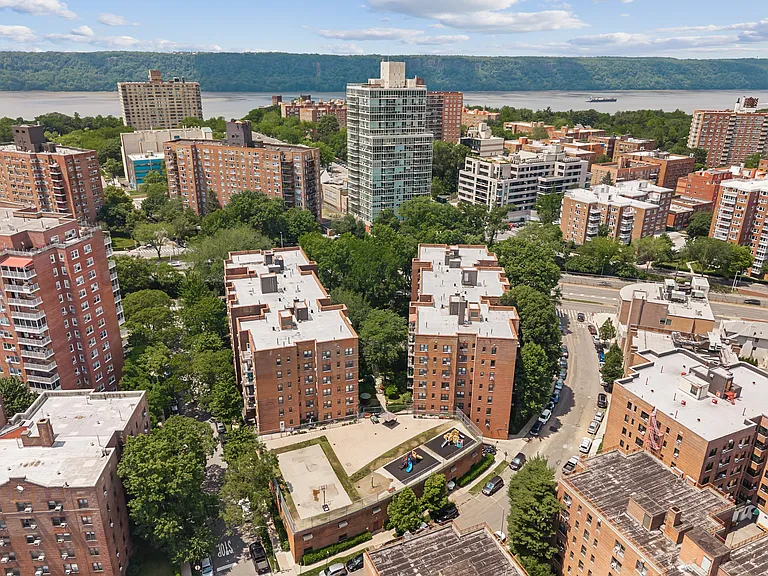 3616 Henry Hudson Pkwy #1FN — Photo 22