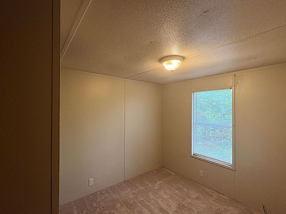 4th image of 423 Mount Vernon Dr