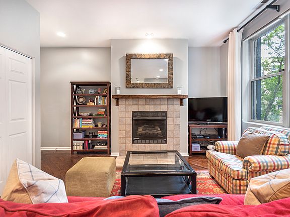 5th image of 2251 W Saint Paul Ave APT 2AA