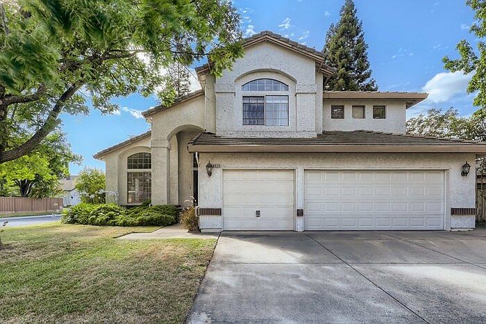 1st image of 9028 N Camden Dr
