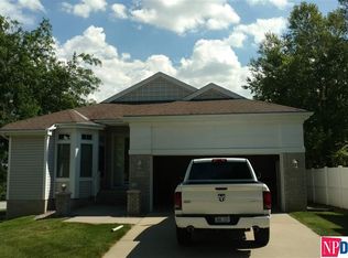 17353 Walnut St, Omaha, NE 68130