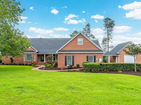 161 Greentree Dr, Broxton, GA 31519