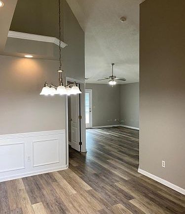 5th image of 3020 Trailwood Ln
