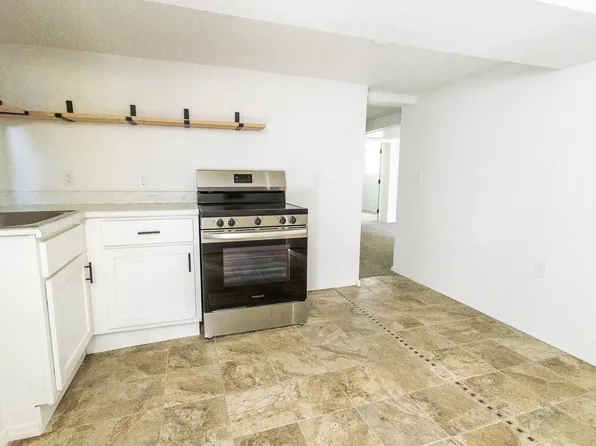 504 N Roosevelt Ave W #B, Sand Springs, OK 74063