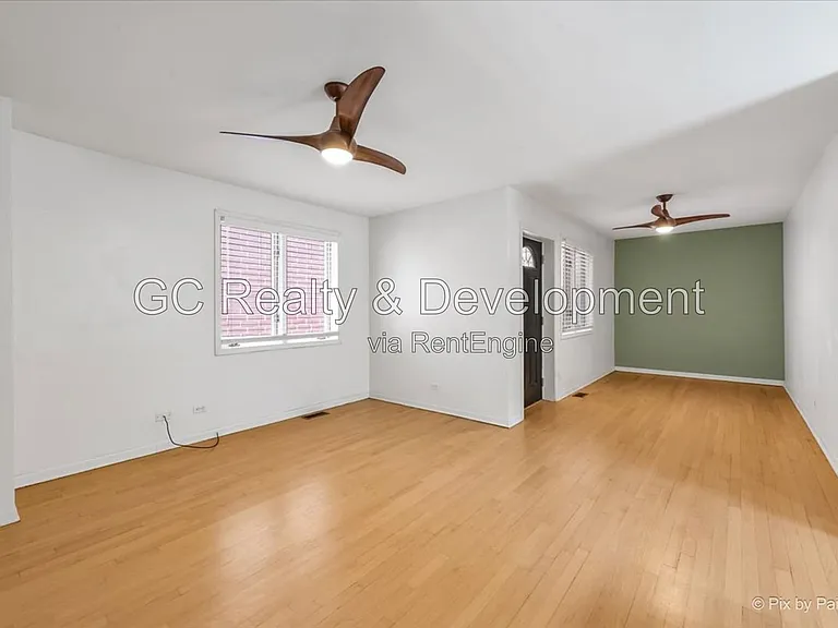 832 W Barry Ave #B — Photo 13