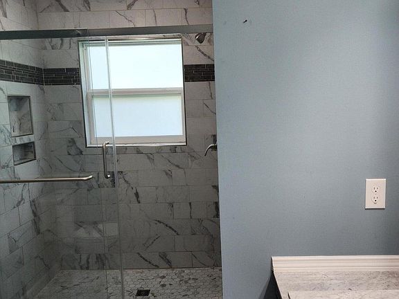 4th image of 4074 W Freedom Cir