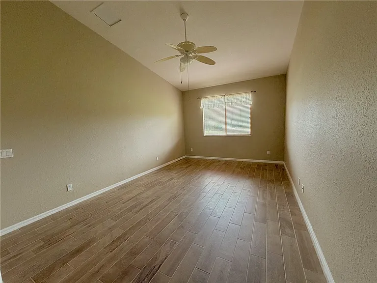 6510 Oxford Cir #101A — Photo 11