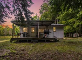 9095 Five Mile Rd, Hesperia, MI 49421