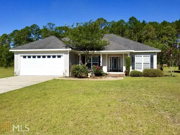 110 Oliver Ln, Jesup, GA 31545