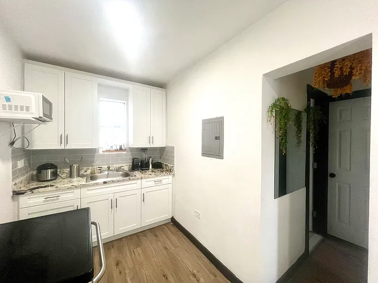 1421 NW 58th St #D — Photo 11