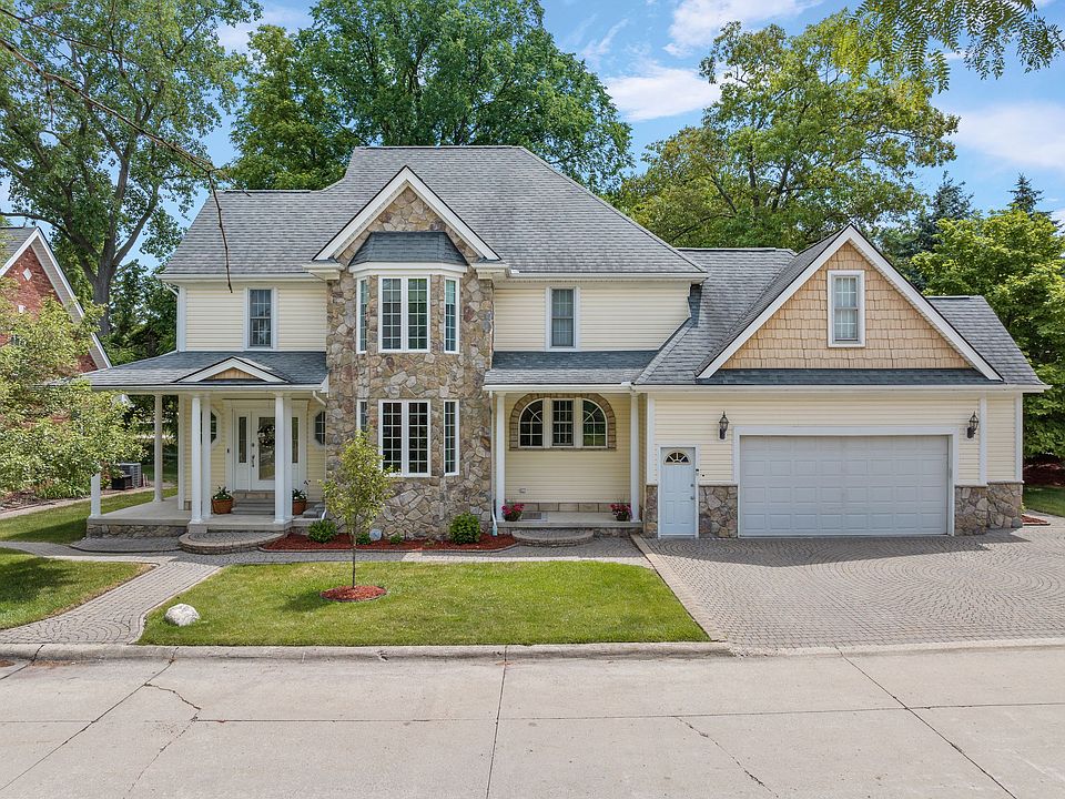 1st image of 32032 Margaret Ct