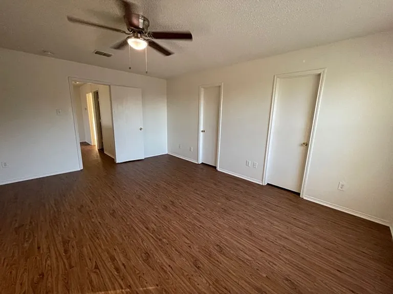 5008 Waterford Dr — Photo 26