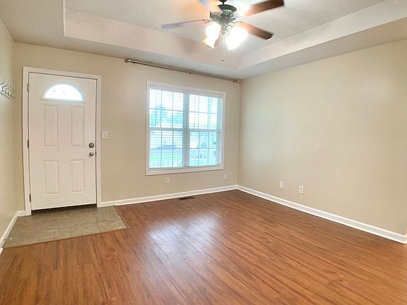 5th image of 542 Oakmont Dr