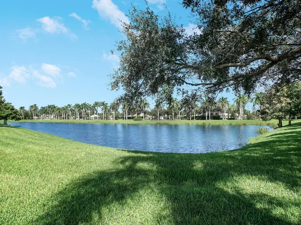904 Magdalena Road, Palm Beach Gardens, FL 33410