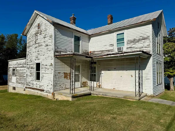 1618 Downey St, Radford, VA 24141