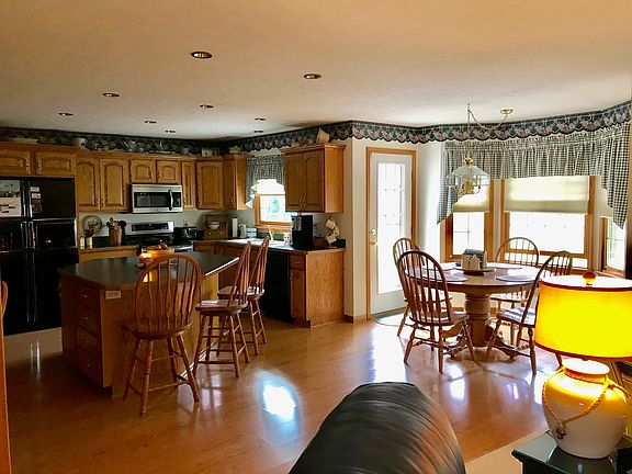 2nd image of 360 Hessenauer Dr