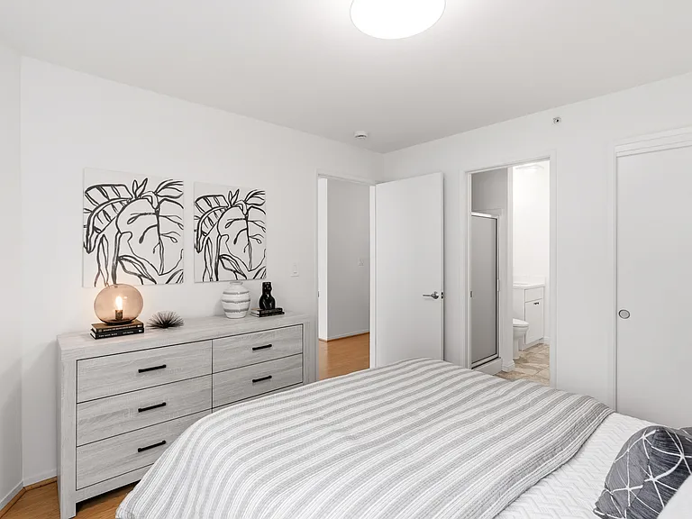 320 Peninsula Ave #316 — Photo 18