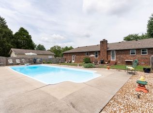 709 Capitol Dr, Lebanon, TN 37087