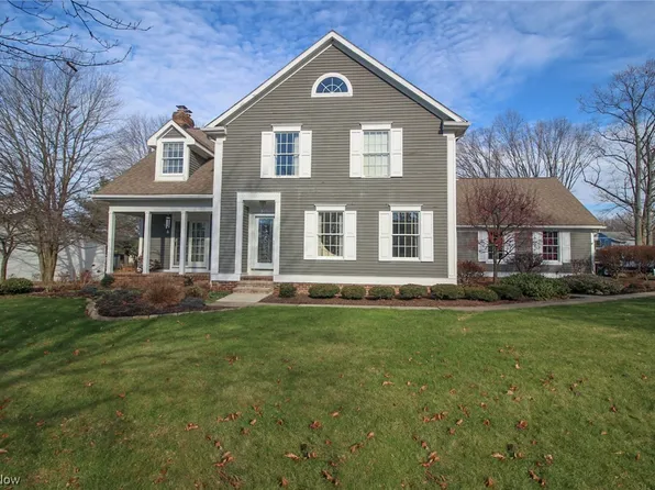 3476 Hummingbird Hill Dr, Poland, OH 44514