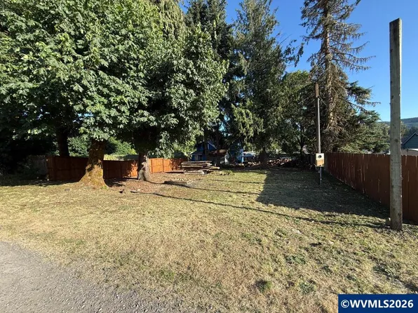 21958 Emma St SE, Lyons, OR 97358