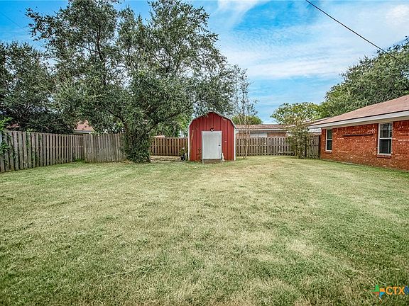 4th image of 2306 McPherson Dr
